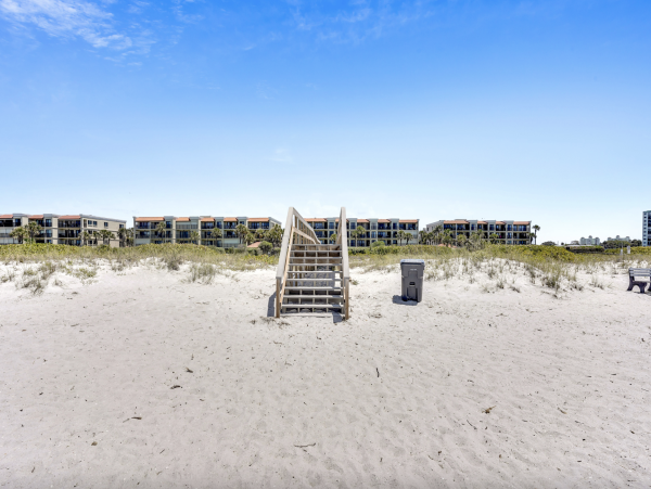 St Petersburg Beachfront Condo Rental Gulf Front Vacation Rental with Balcony
